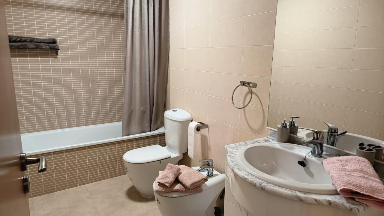 Апартаменти Apartamento En Els Muntells Екстер'єр фото