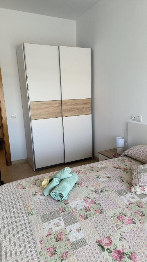 Апартаменти Apartamento En Els Muntells Екстер'єр фото